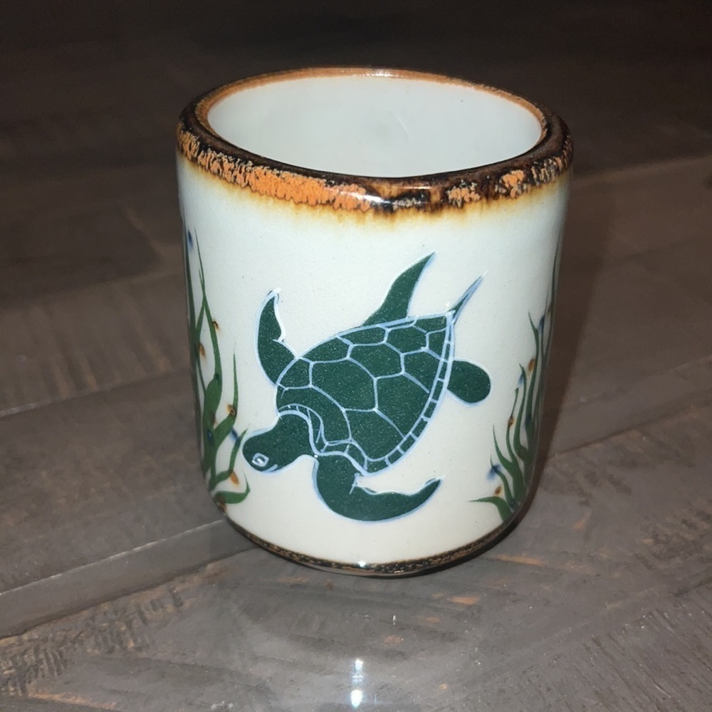 Artisan Sea Turtle and Sea Plant Ceramic Standard‎ Size Mug